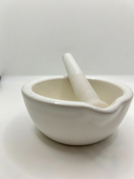 Porselen Havan Takımı 80 mm – Toz Haline Getirme ve Ezme İçin Eczane ve Laboratuvar Tipi