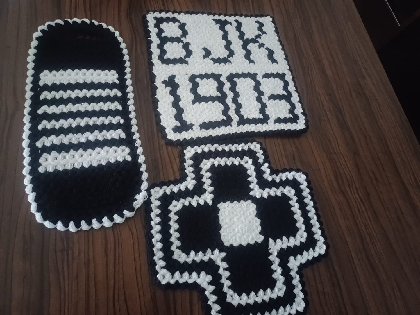BEŞİKTAŞ EL ÖRGÜ LİF MODELİ 3 LÜ TAKIM